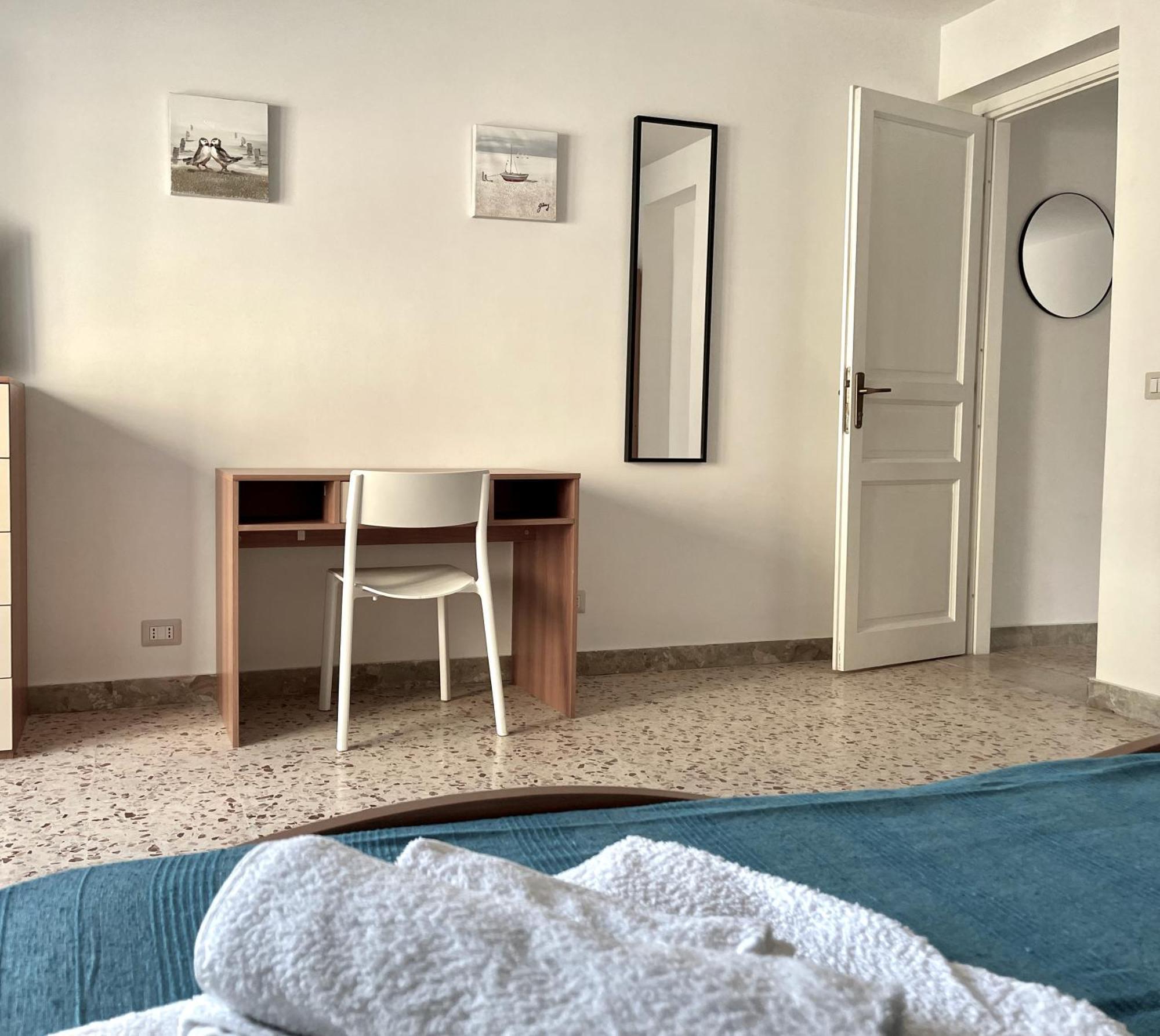 Lorenzo'S House Catania City Centre - Comfortable Large Apartment With 2 Bedrooms And 2 Baths, Close To Trains, Metro And Bus Station Exterior photo